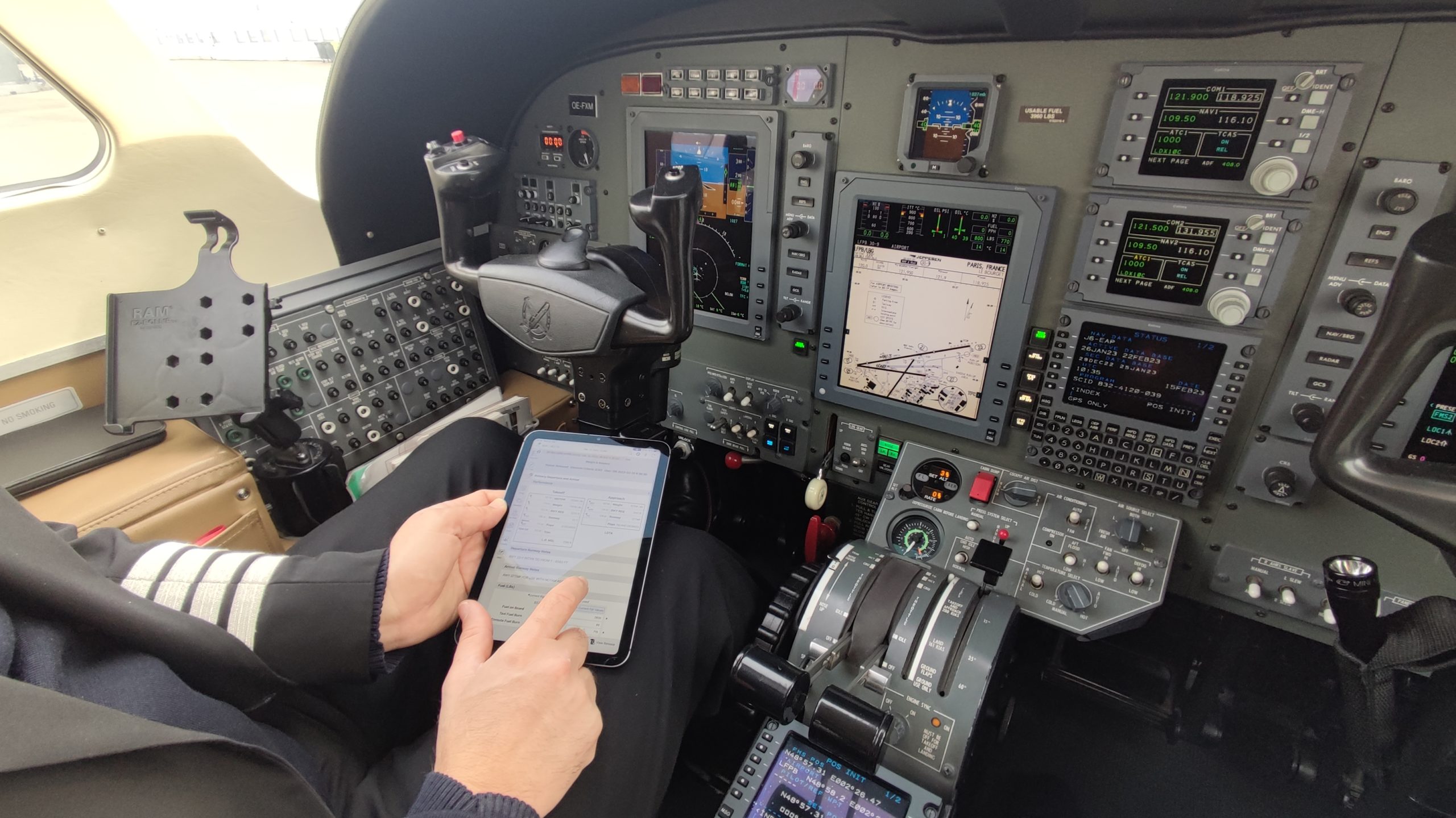 Paperless Cockpits at SPARFELL - EFB